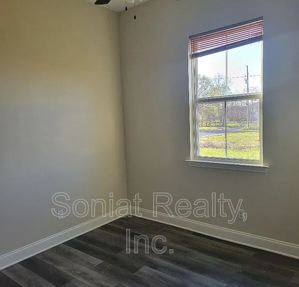 4908 Ray Ave — Photo 5