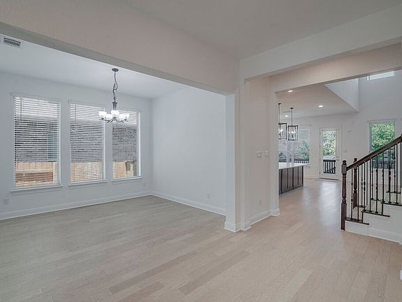 3rd image of 2920 Hadley Way