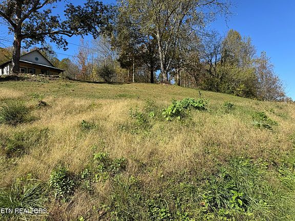 5th image of 160 Laco Rd