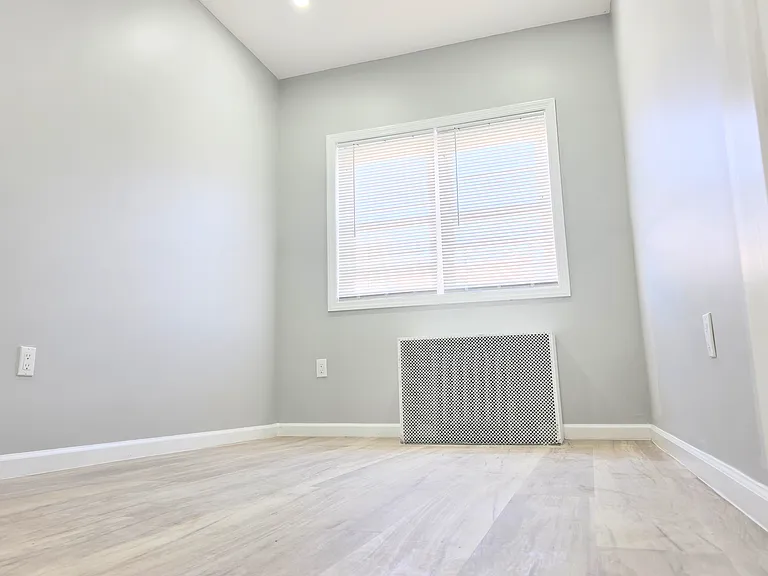 8733 16th Ave #2R — Photo 8