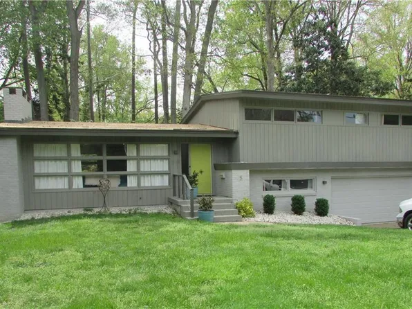 5 Downing Pl, Newport News, VA 23606
