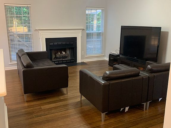 4th image of 106 Glen Willow Ct