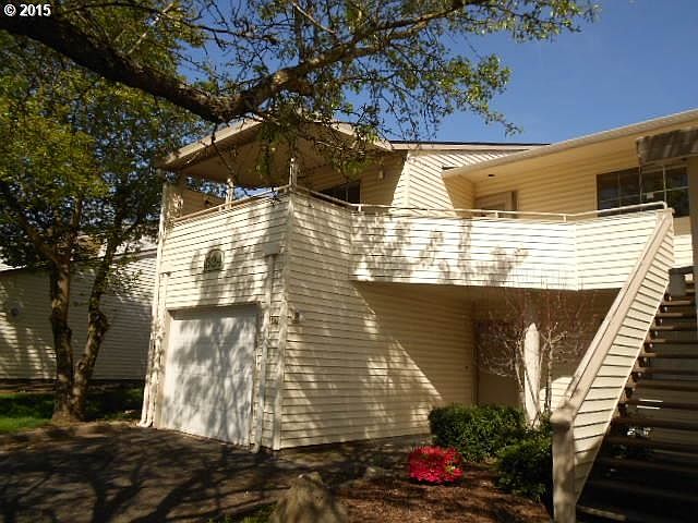 1st image of 524 SE 157th Ave Unit 2