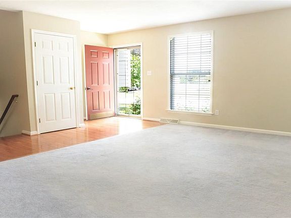 3rd image of 106 Berkshire Ln