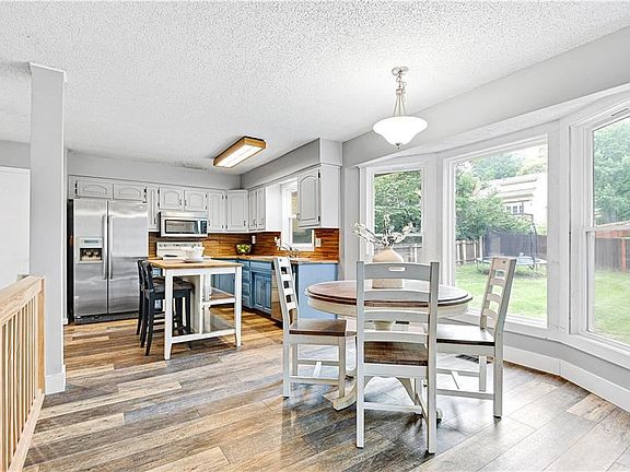 5th image of 14626 W 90th Ter