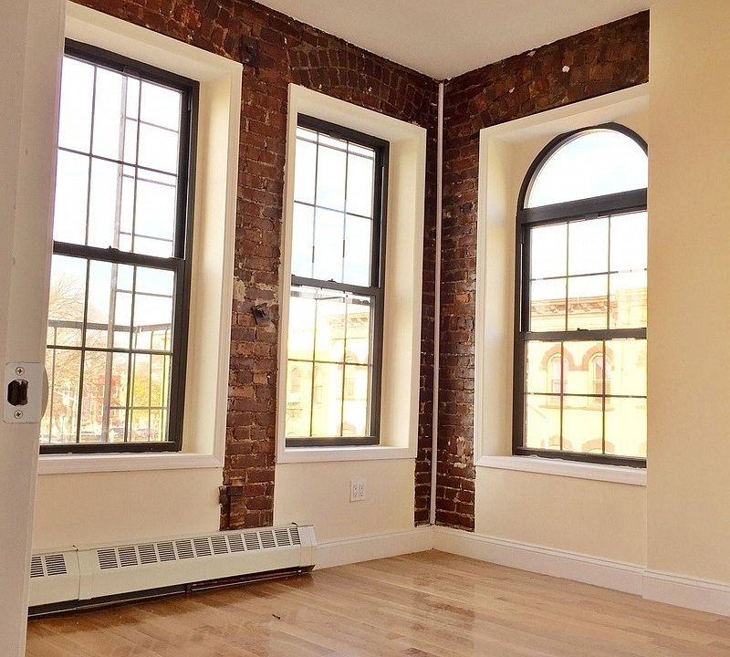 1st image of 433 Menahan St #1UU1