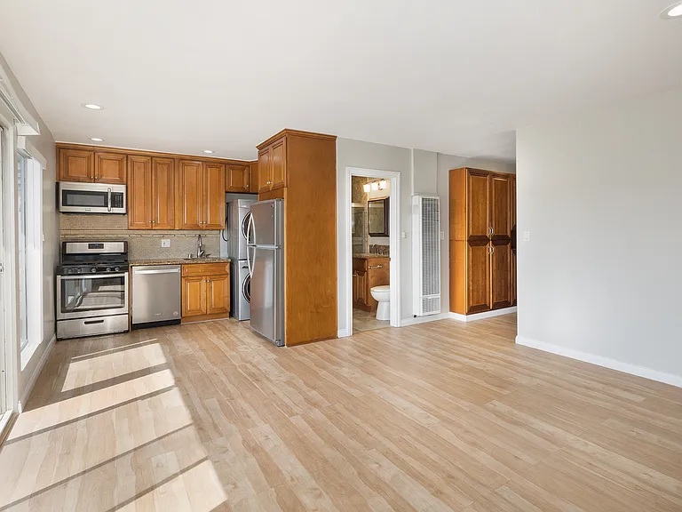 1744 Manhattan Ave #2 — Photo 9