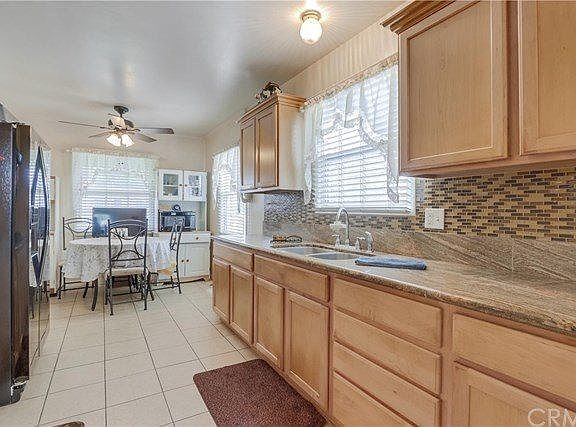 4th image of 744 Toluca Ave