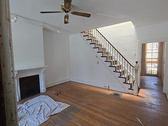 4th image of 836 N Beechwood St