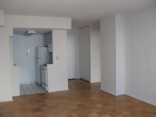 Rented by City Connections Realty | media 18