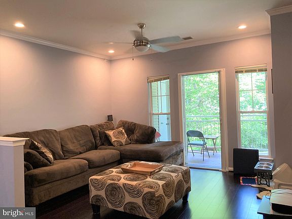 5th image of 1509 N Point Dr APT 303