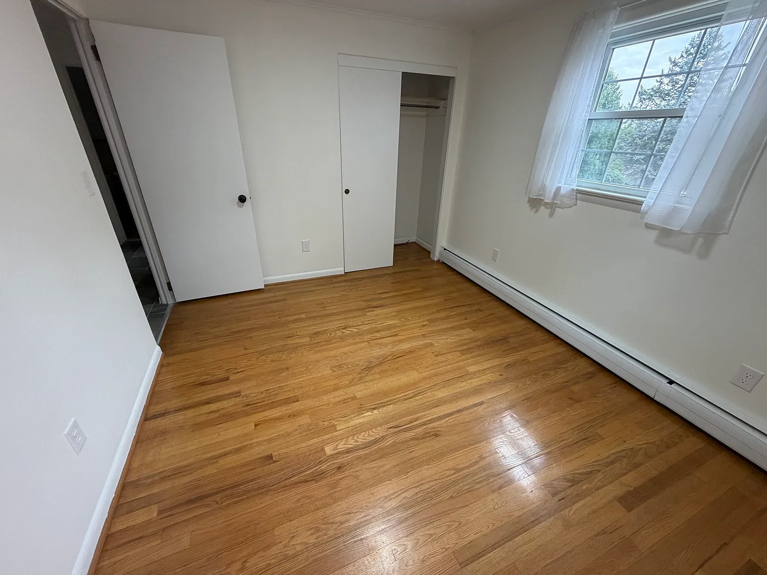 2 bed, 750 sqft, $1,325 — Photo 3