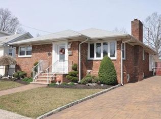329 W Clay Ave, Roselle Park, NJ 07204