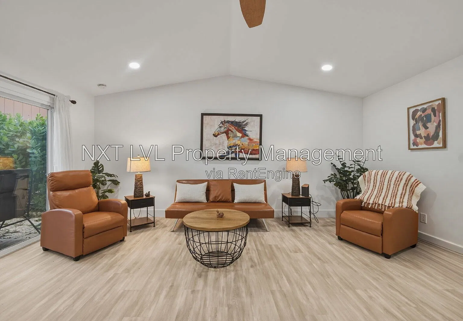 3 bed, 2.0 bath, 1378 sqft, $2,695 — Photo 4