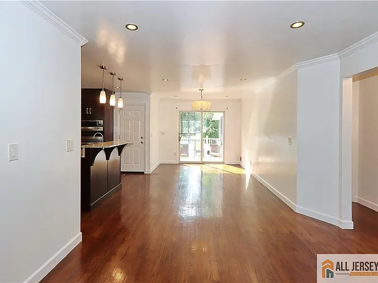 1299 Kline Pl — Photo 8