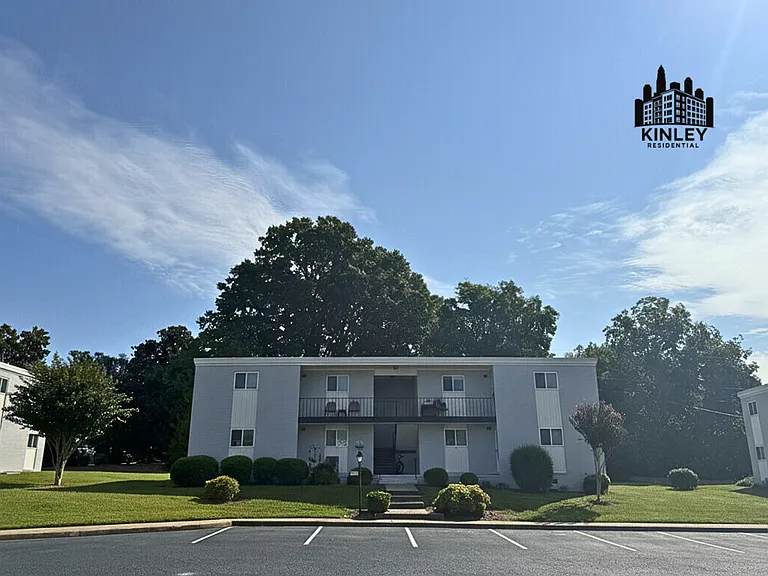 Clemmons Village Apartments — Photo 23
