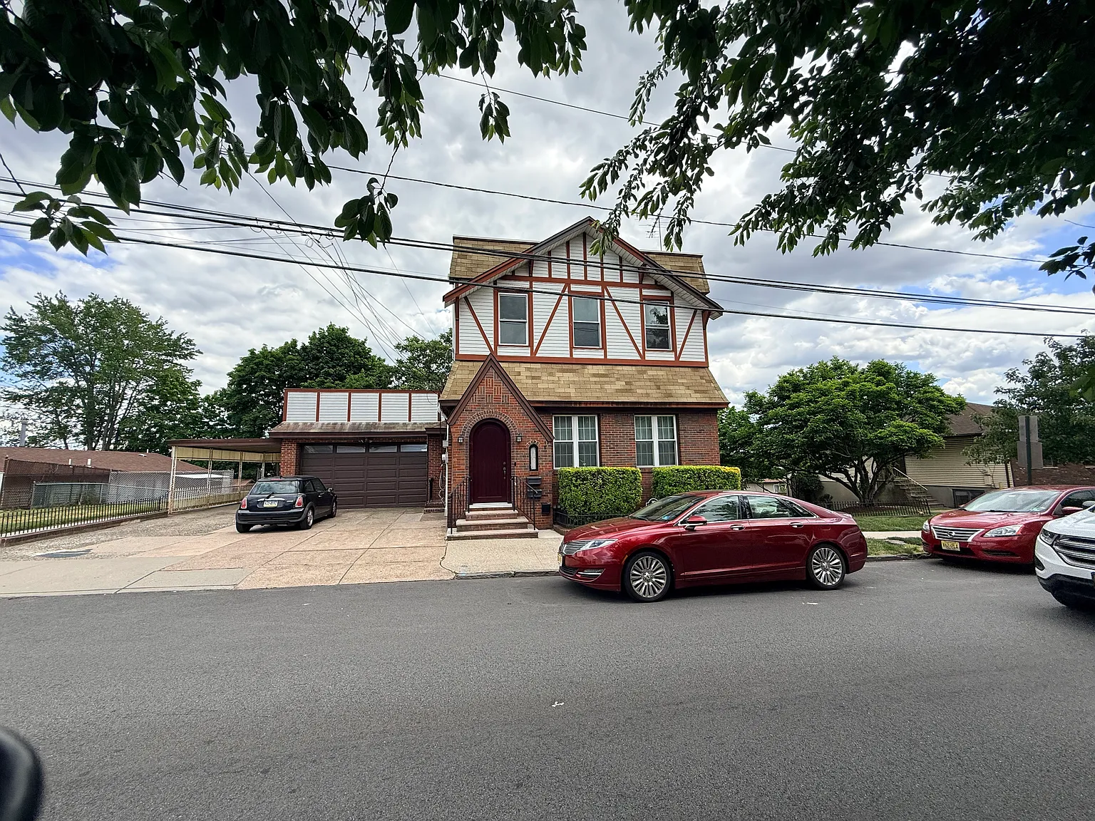 4 bed, 940 sqft, $2,675 — Photo 1
