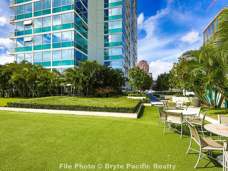 909 Kapiolani Blvd #1008 — Photo 12
