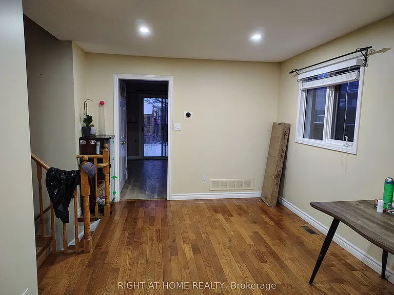 47 Jackson Ct W — Photo 11