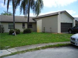 8711 NW 47th St, Lauderhill, FL 33351