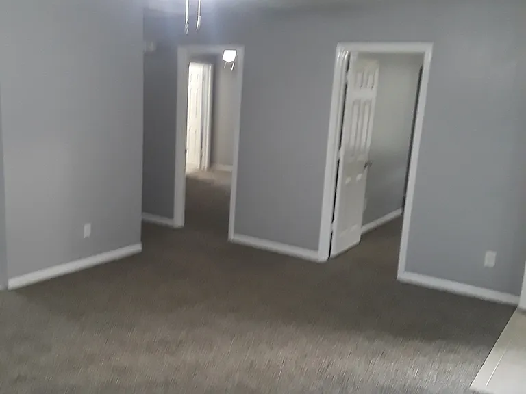 613 Shepard Ave — Photo 10