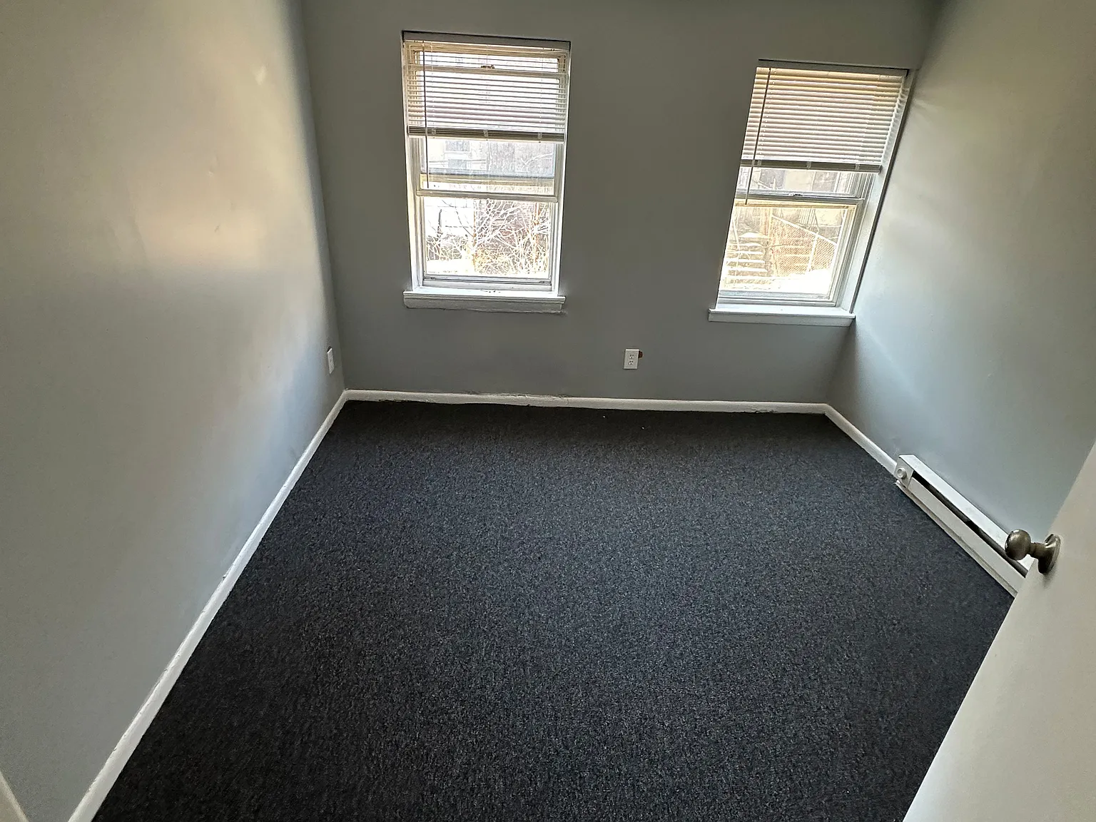 2 bed, 1.0 bath, $1,400 — Photo 2