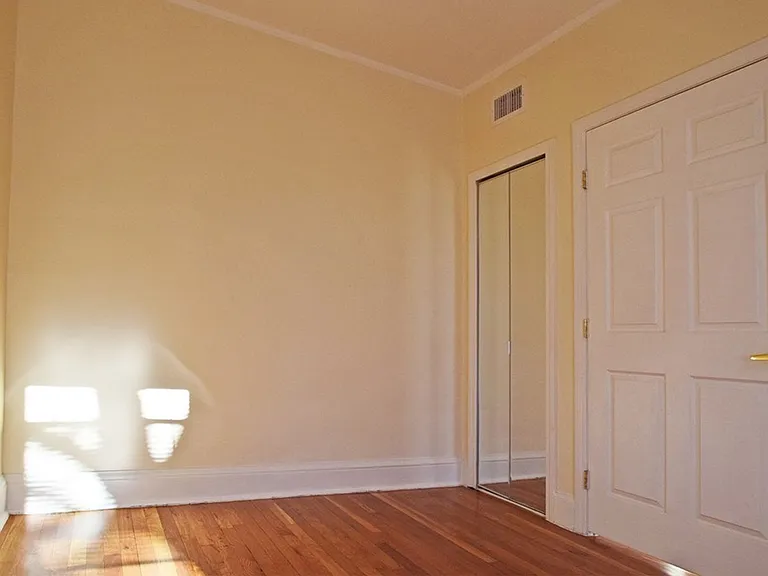 61 Thatcher St #32 — Photo 6