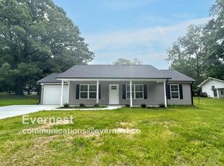 1653 Reynolds Forest Dr, Winston Salem, NC 27107
