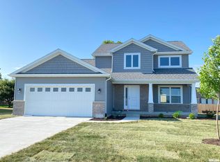 416 Hawks Nest Dr, Chatham, IL 62629
