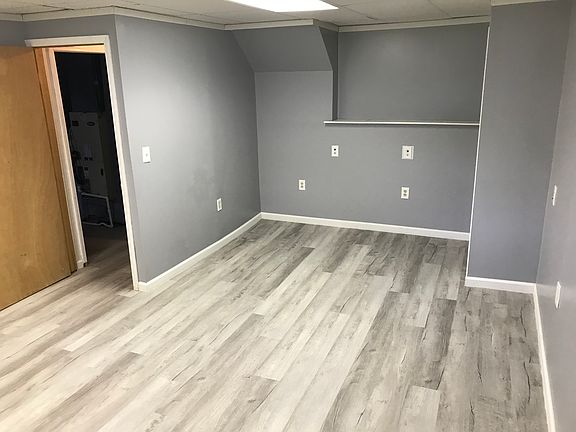 Lower level Den