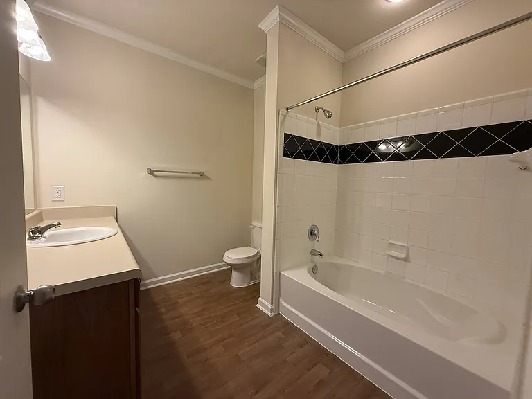 Wesley Kensington Apartments at Stonecrest — Photo 198