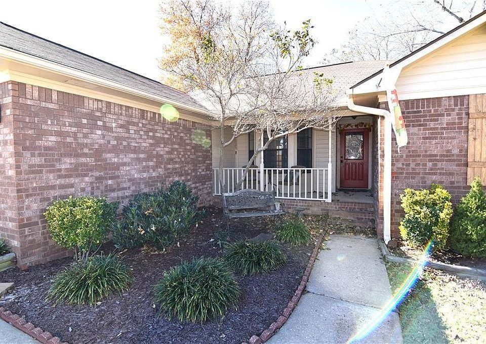 1st image of 2101 Broken Hill Dr