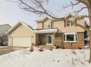 327 Bonnie Rd, Cottage Grove, WI 53527