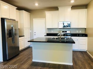 8676 Giant Causeway Ave, Las Vegas, NV 89148