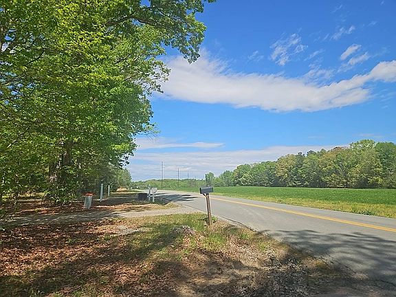 4th image of 1809 Giles Bridge Rd