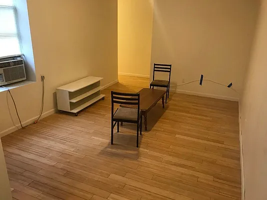 Rented by Level Group | media 33