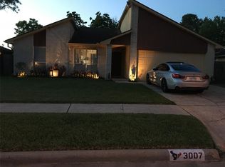 3007 Helmsley Dr, Pearland, TX 77584