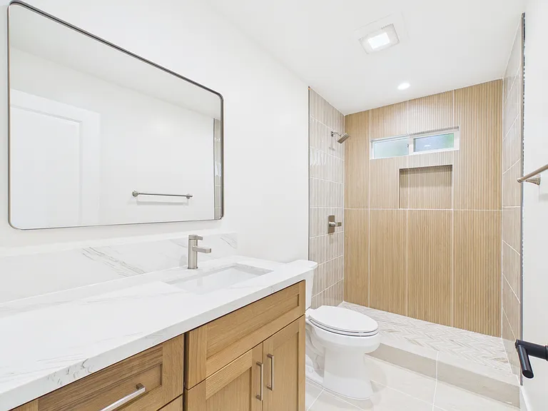 1132 W Redwood St — Photo 19