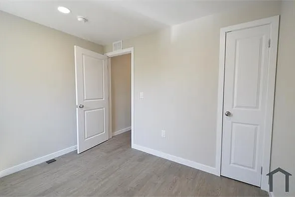 518 Greenwich St — Photo 15