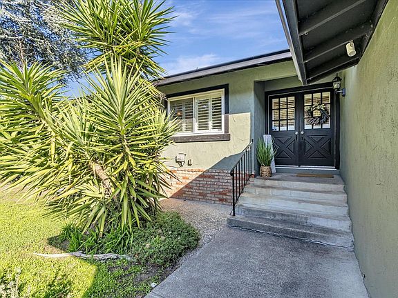 4th image of 115 San Luis Way