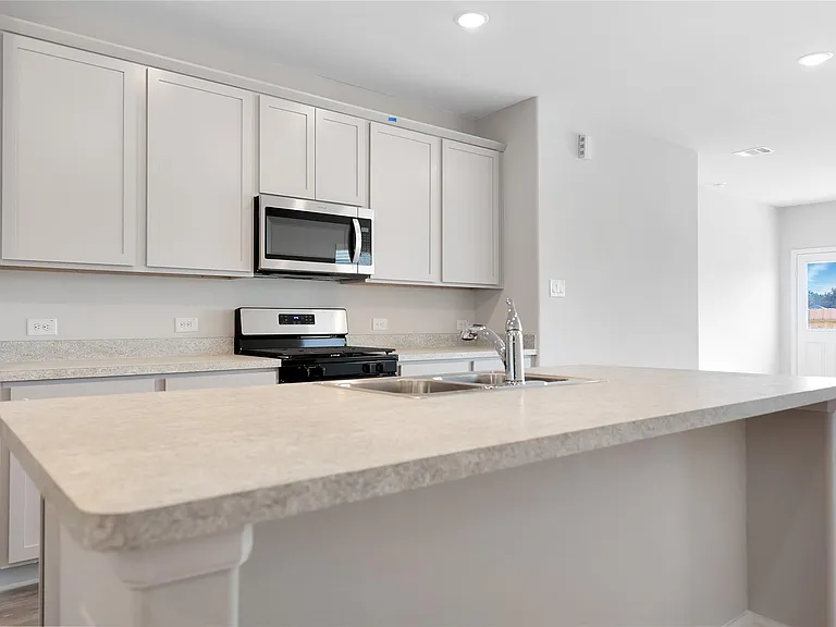 16632 Aurora St — Photo 7
