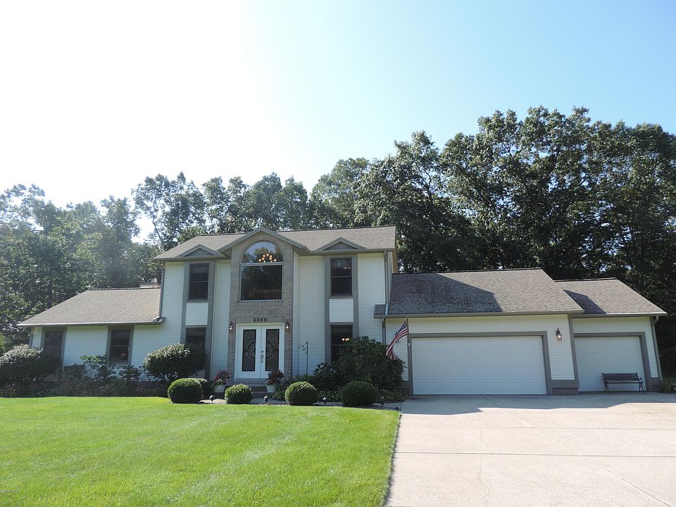 1st image of 3265 N Riverwood Dr