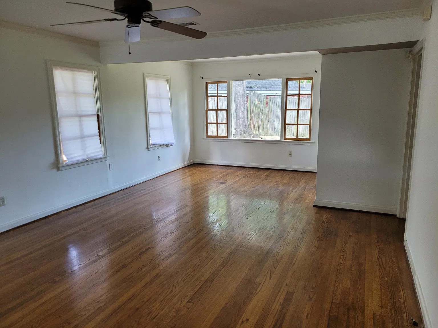 3 bed, 1.0 bath, 1134 sqft, $1,850 — Photo 4