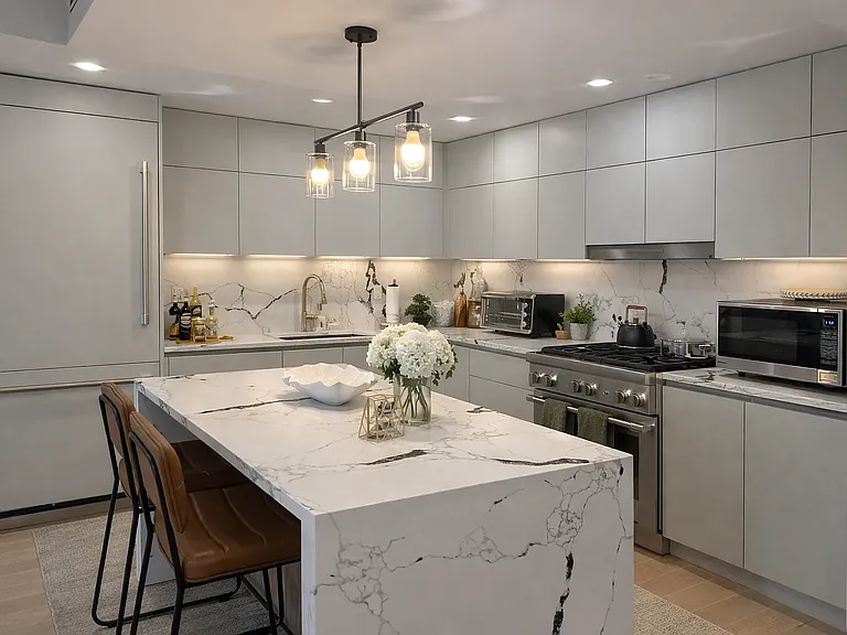 350 W 44th St #Penthouse 3 — Photo 14