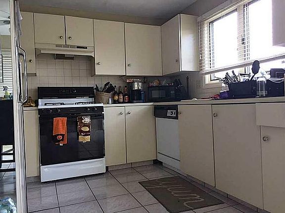 3rd image of 200 Cannon St APT 132