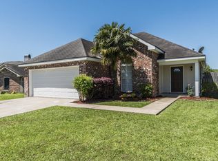 414 Rue Canard, Youngsville, LA 70592