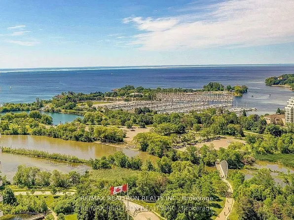 33 Shore Breeze Dr #2501, Toronto, ON M8V 0G1