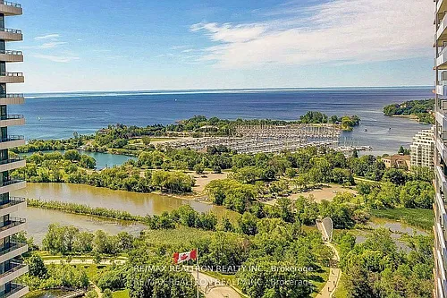 33 Shore Breeze Dr Photo 1