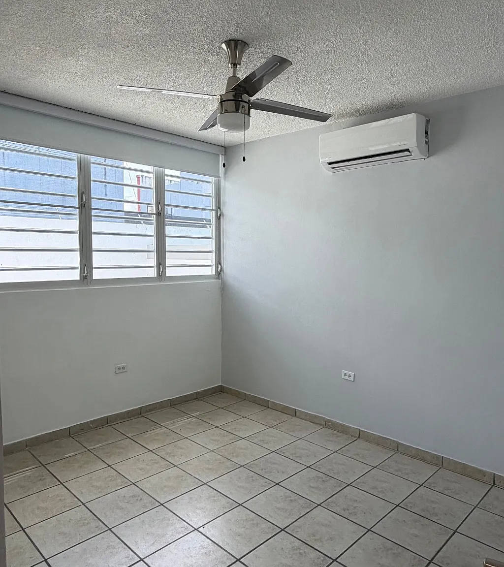 3 bed, 2.5 bath, 890 sqft, $2,500 — Photo 4