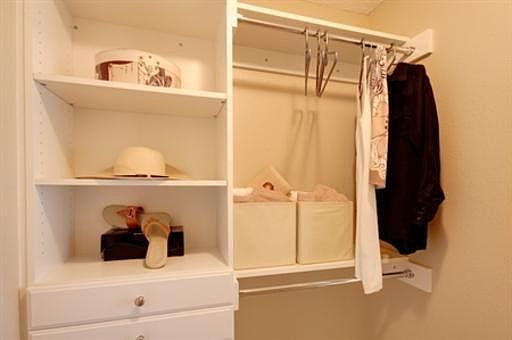 4th image of 2821 Cutters Grove Ave APT 102